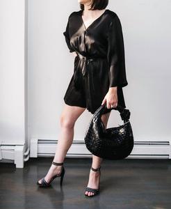 Черный атласный ромпер WithBlack