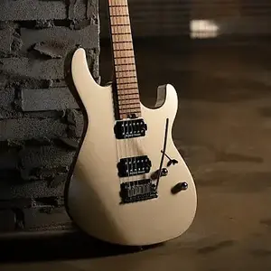 Электрогитара Cort G300 Pro Metallic Gold с звукоснимателями Seymour Duncan и светящимися маркерами Luminlay