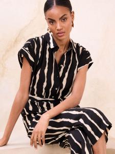 Lipsy Комбинезон в черном цвете