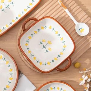 Ceramics Керамический набор посуды для дома, простые миски и тарелки с подглазурной росписью и палочками для еды, дизайн "горная хризантема", подарок на новоселье, 9-дюймовая квадратная тарелка с двумя ручками