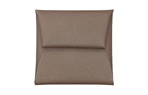 Кошелёк для монет Bastia из кожи телёнка Epsom 18 Etoupe слоновая серая HERMES