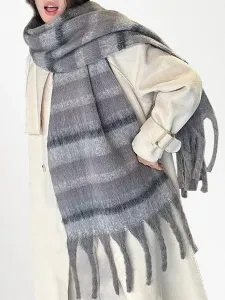 Большой клетчатый шарф с бахромой для женщин Doux Belle, цвет Gray