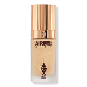 Безупречная тональная основа, нанесенная аэрографом Charlotte Tilbury, 5 Neutral (medium with neutral undertones)