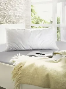 Синтетическая подушка Dormisette Protect & Care "Подушка с наполнителем memo 40х40 см, белый