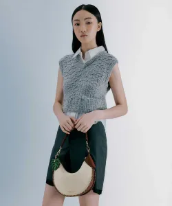 Сумка-хобо Blume Canvas Blade Curved Charles & Keith, цвет Taupe Canvas