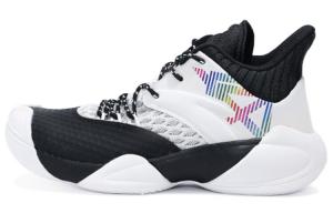 Баскетбольные кроссовки мужские среднего размера