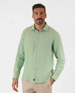 Мужская мягкая узкая льняная рубашка светло-зеленого цвета Wickett Jones