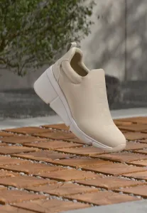 Кроссовки на танкетке stasey без шнурков Dkny, Khaki