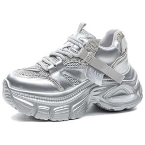 Дышащие низкие кроссовки на массивной подошве для женщин The mystery of glamour, Silver