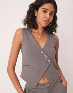 Асимметричный жилет из трикотажного твила темно-серого цвета Asos Design