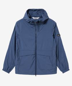 Легкая нейлоновая куртка с капюшоном, защищающая от ультрафиолетового излучения и водоотталкивающая.