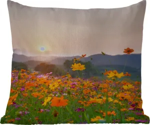 Подушка для улицы - Цветы - Закат - Горы - 40x40 см - Устойчива к погодным условиям - Подушка для отдыха - Подушка - Внутренняя обивка с изображением MuchoWow