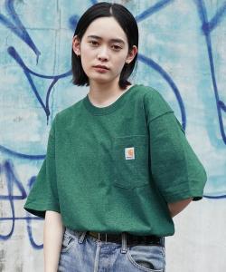 Футболка с коротким рукавом, большим нагрудным карманом и нашивкой с логотипом Carhartt, зеленая