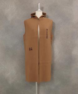 Длинный вязаный жилет с капюшоном