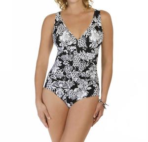 Слитный купальник Intermingle со сборками в черно-белом цвете Shape Solver, Sol Black And White