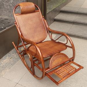 Плетеное кресло-качалка из натурального ротанга с массажной подножкой