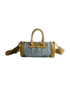 Мини-дафл-кроссбоди с выстежкой в виде подковы True Religion, синий