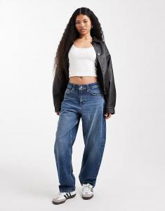 Джинсы ASOS DESIGN Petite с зауженными штанинами средне-синего цвета