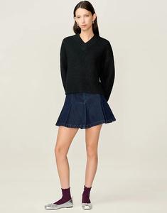 Omnes Knitwear премиум-класса Дарья джемпер свободного кроя с V-образным вырезом плотной вязки черного цвета