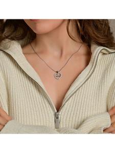 Adeliás Женский кулон - Сердце. Кулон в форме сердца из серебра 925 пробы с кубическим цирконием в серебряной оправе