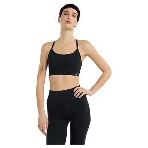 Спортивный бюстгальтер New Balance Essential Yoga sports bra, черный