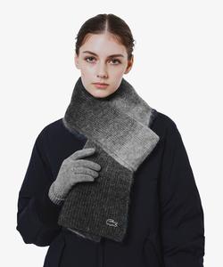 Шарф из альпаки с градиентным узором, связанный спицами