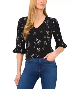 Женский топ с V-образным вырезом и рукавами 3/4 с рюшами, принт CeCe, черный