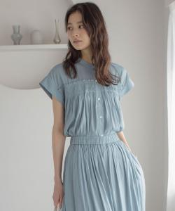 Блузка с легкой сборкой и присборенным подбородком Suite, цвет Smoky Mint [063]