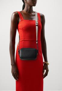 Сумка через плечо CIRCLE CAMERABAG PERFORATED KARL LAGERFELD, цвет black