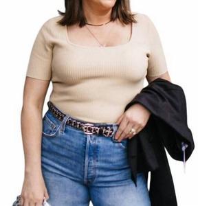 Риббаный укороченный топ в кремовом цвете All : row