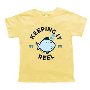 Футболка с принтом Smileyworld keeping it reel fish для малышей The Juniper Shop, Yellow