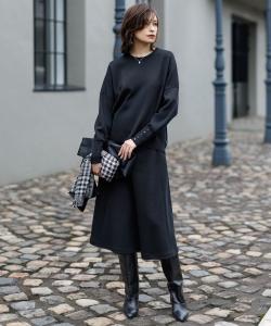 Расклешенная юбка из шелковистой шерсти с двусторонним вязаным верхом, пригодная для стирки.