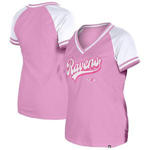 Женская футболка с V-вырезом Baltimore Ravens Mommy & Me розового цвета New Era