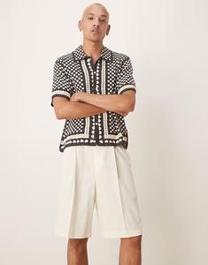 Элегантные шорты-бермуды ASOS DESIGN с желтой текстурой