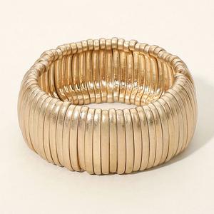 Широкий матовый металлический ребристый эластичный браслет цвета потертого золота Fashnzfab, Worn Gold