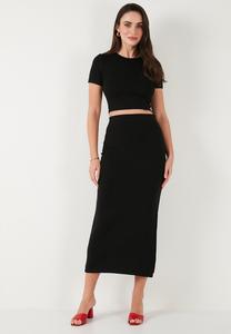 Базовая футболка SLIM FIT SET - Pencil skirt LELA, черный