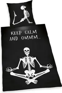 Комплект постельного белья Renforcé, 2 предмета, 135 x 200 см, с рисунком скелета, Keep Calm and Ommm, черный, с надписью "Йога", на молнии Herding