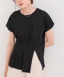 Дизайн с передними складками и разрезом на талии