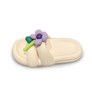 Женские слайдеры Odor Resistant, Abrasion Resistant RUN MANNER, белые