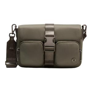 Lululemon Нейлоновая сумка через плечо, кроссбоди Regular Women's темно-зеленая