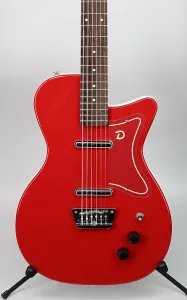 Danelectro '56 Баритон Красного цвета