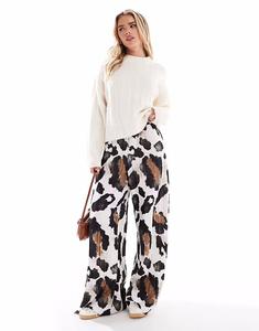 Широкие брюки Petite plisse с абстрактным принтом коровы Vero Moda Petite