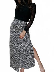 Юбка-халат из атласа с анималистичным принтом, черного и кремового цветов Promesa, черный/кремовый