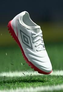 Кроссовки Umbro TOCCO V TEAM TF, White/Silver-Coloured/Equestrian Red/White