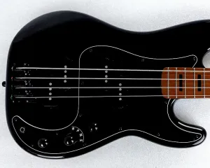 BITE Guitars BITE Black Knight PP Bass