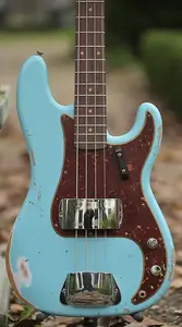 Fender Custom Shop '63 P Bass, Heavy Relic, гриф из палисандра - состаренный голубой дубфан