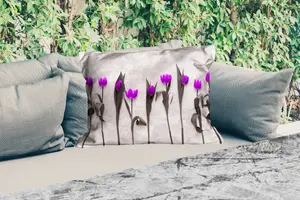 Подушка для улицы - Цветы - Тюльпаны - Фиолетовый - 60 x 40 см - Устойчива к погодным условиям - Подушка для отдыха - Декоративная подушка - Подушка для дома MuchoWow