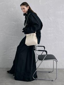 Поясная сумка-ведро Bryna Charles & Keith, цвет Cream