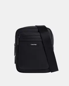 Резиновый плечевой ремень с двойным карманом Calvin Klein, чёрный