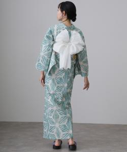 Девичий комплект юката из двух частей (на выбор из 9 вариантов) (юката/хэко оби или ханхаба оби). Легко надевается женщинами от 40 лет и старше.